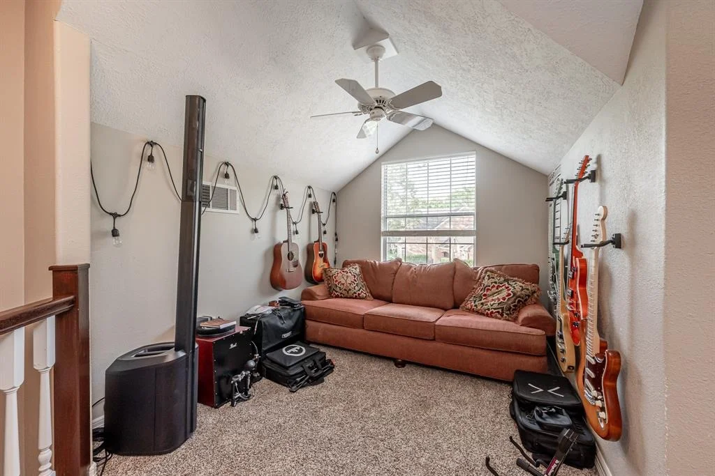 Photo of 23530 Powder Mill Drive