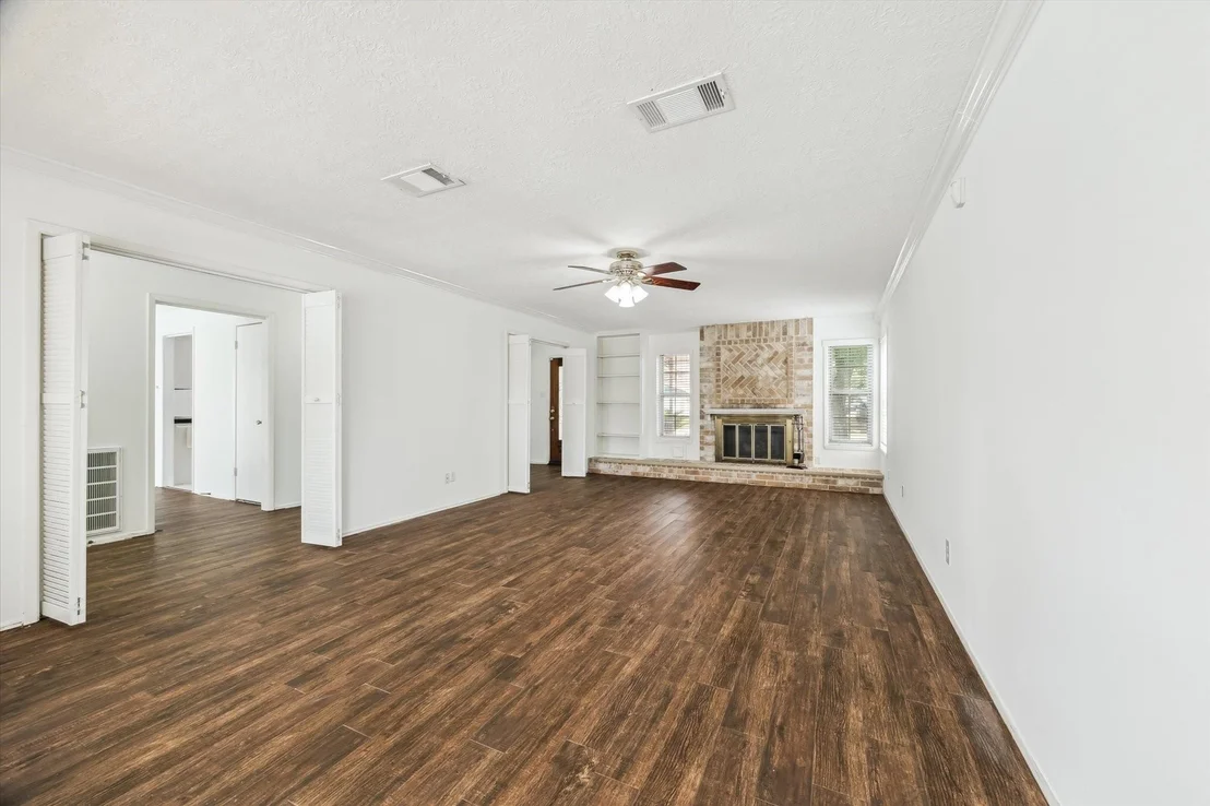 Photo of 607 Oak Harbor Drive