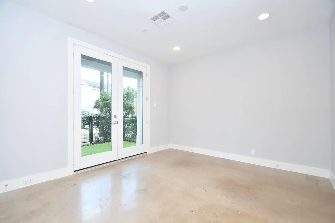 Photo of 818 Knox Street