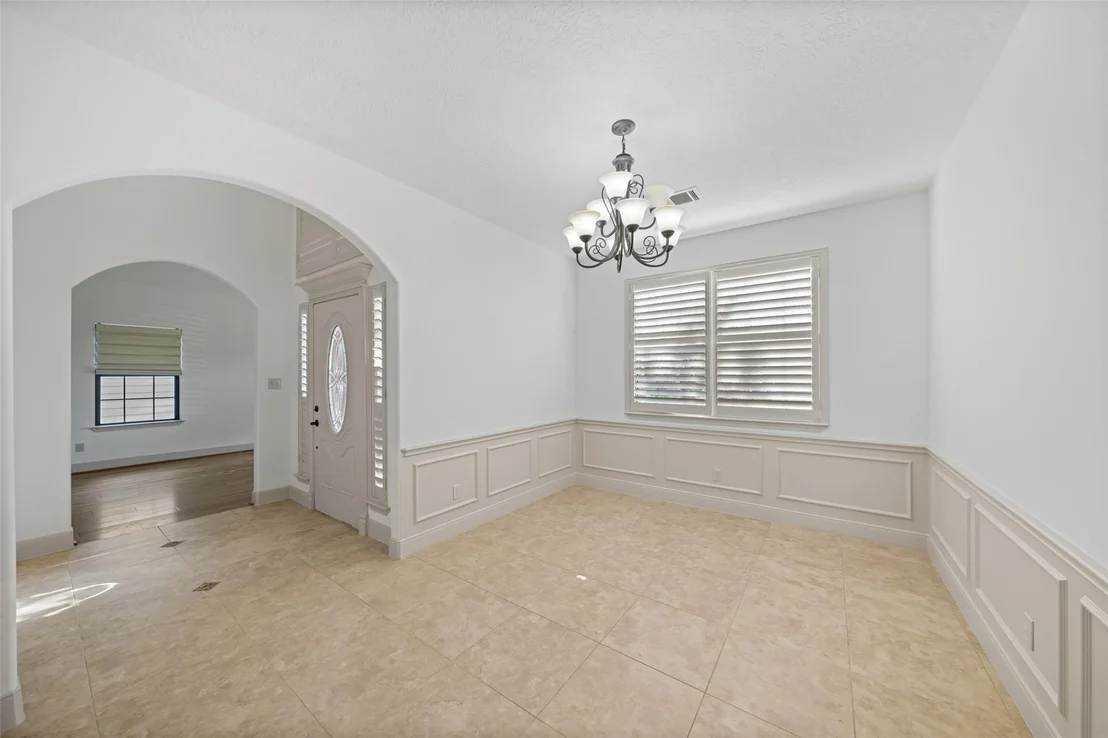Photo of 214 Lake View Circle