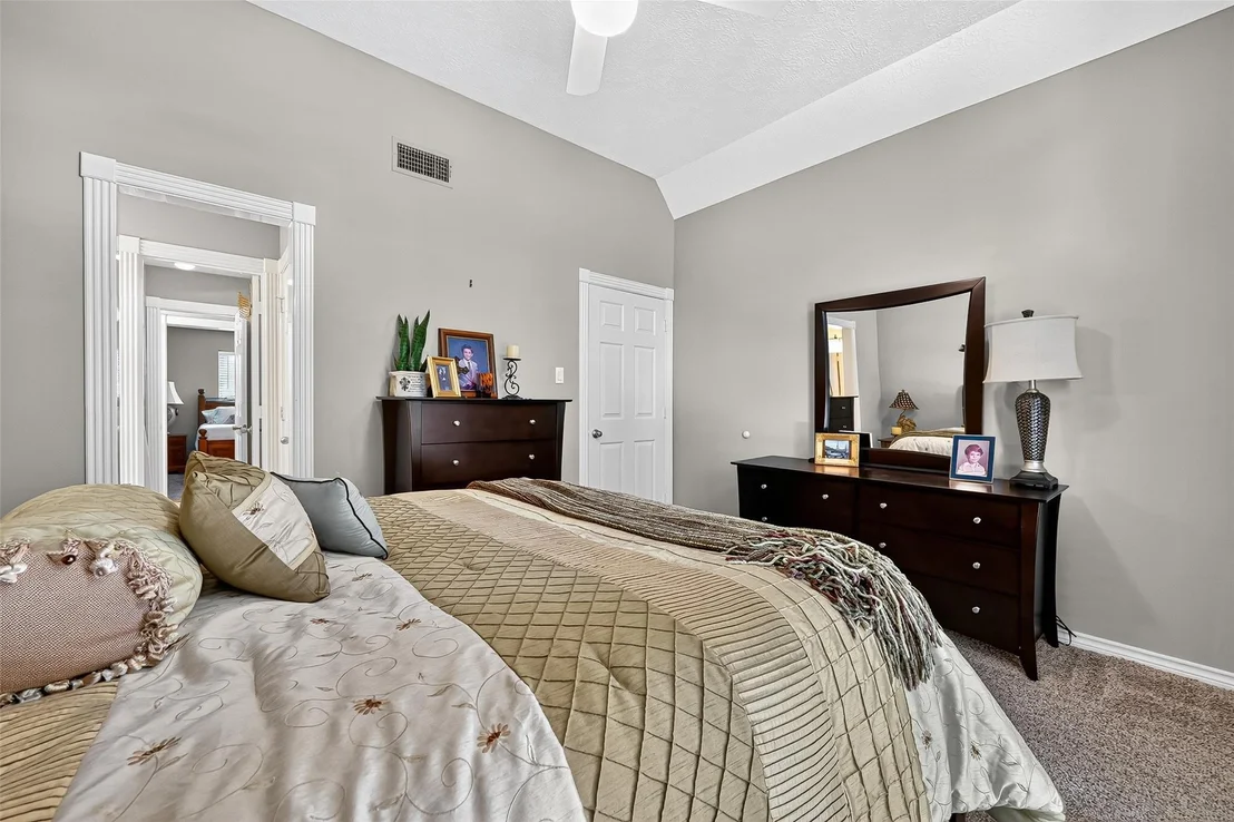 Photo of 5911 Springton Lane