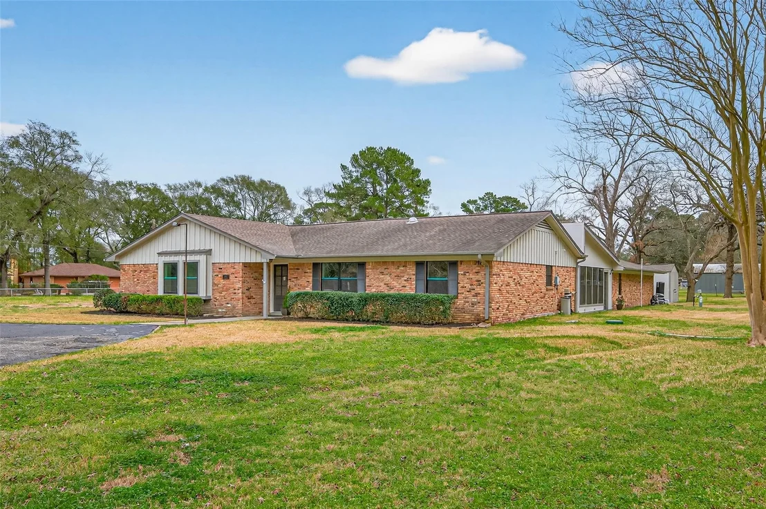 Photo of 4012 Theiss Road