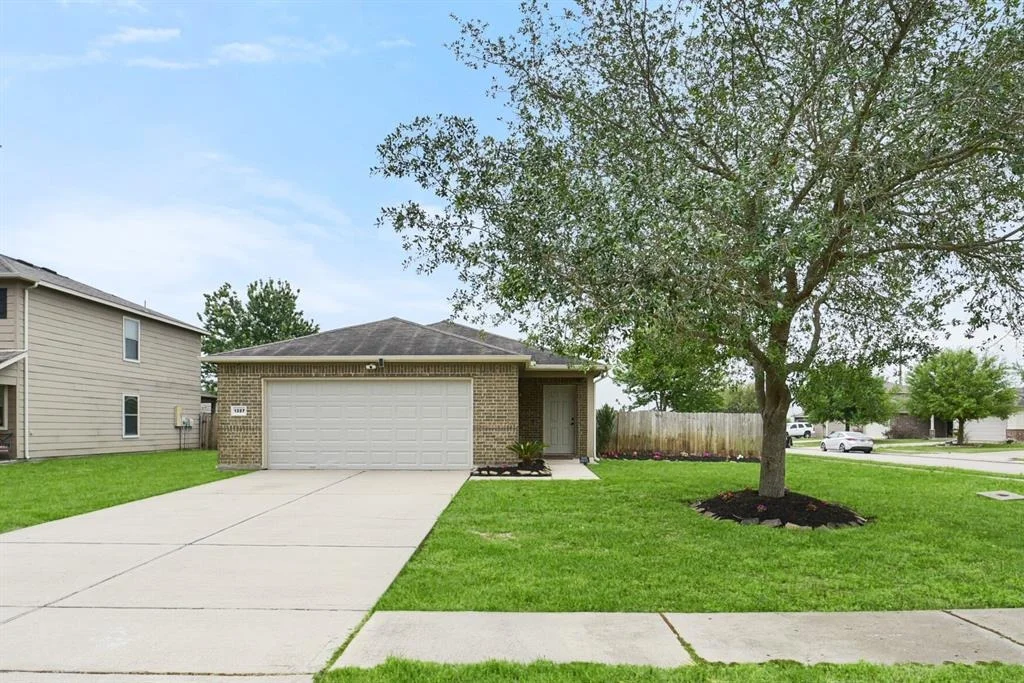 Photo of 1327 Athea Way