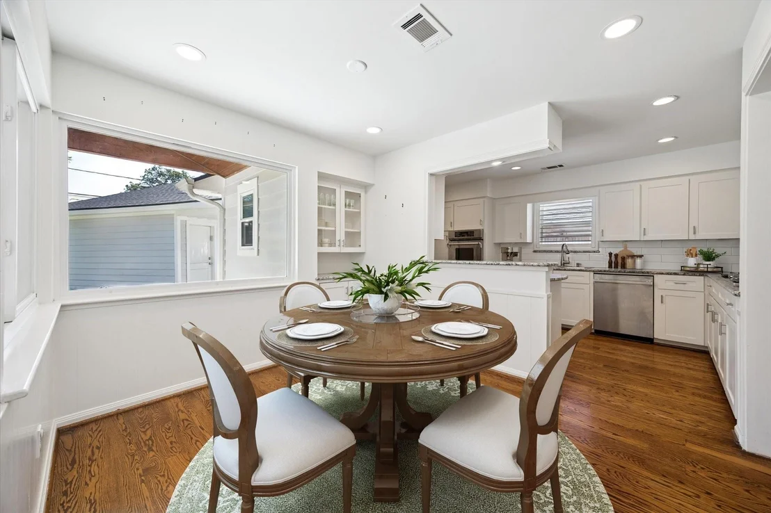 Photo of 10323 Pine Forest Road