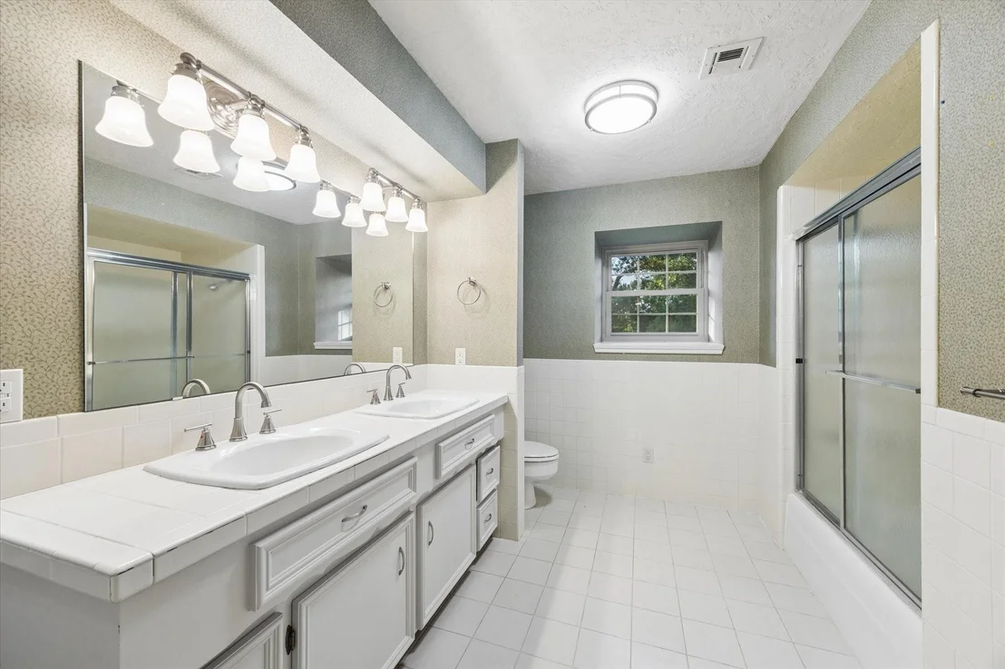 Photo of 13835 Jarvis Road