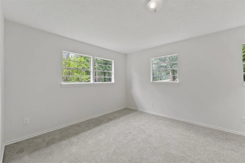 Photo of 1024 Columbia River Road