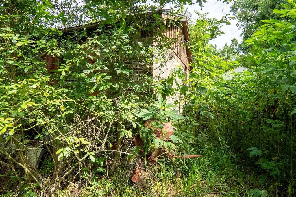 Photo of 21981 White Oak Drive