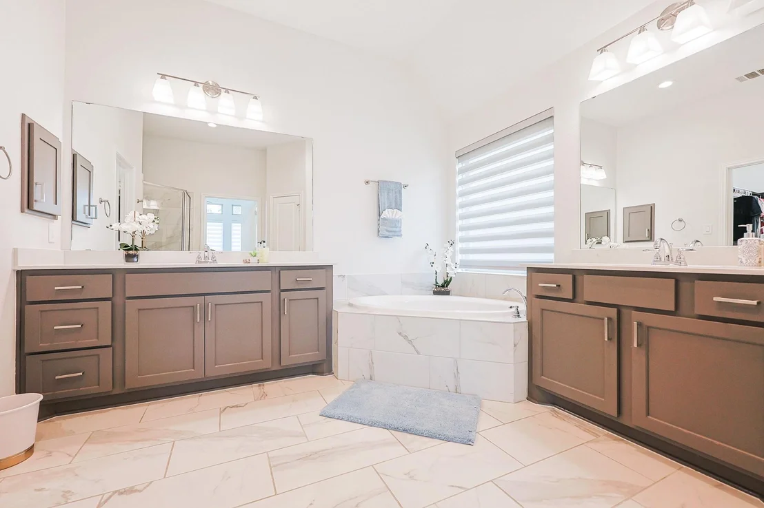 Photo of 3806 Lake Falls Drive