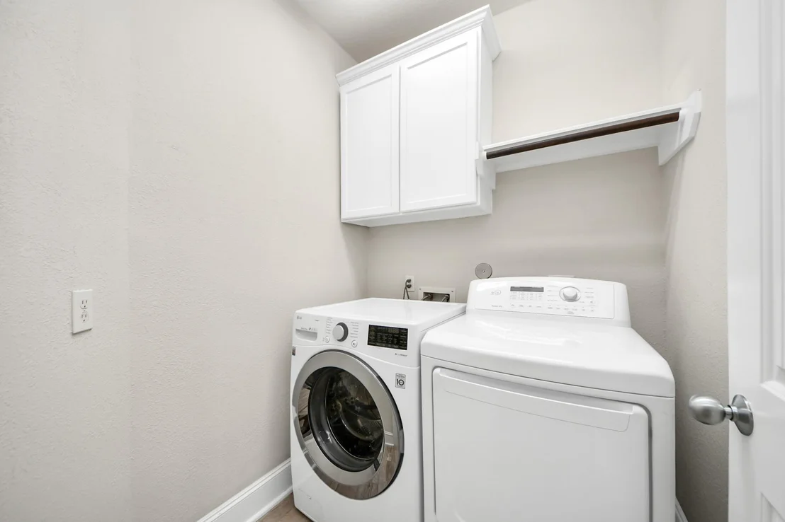 Photo of 143 W Wading Pond Circle
