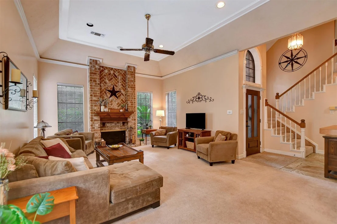 Photo of 15611 Birchview Drive