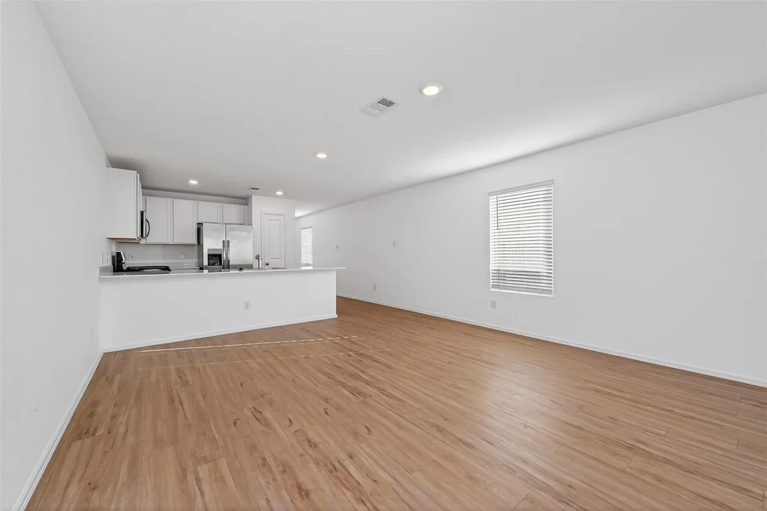 Photo of 21015 Longeni Drive