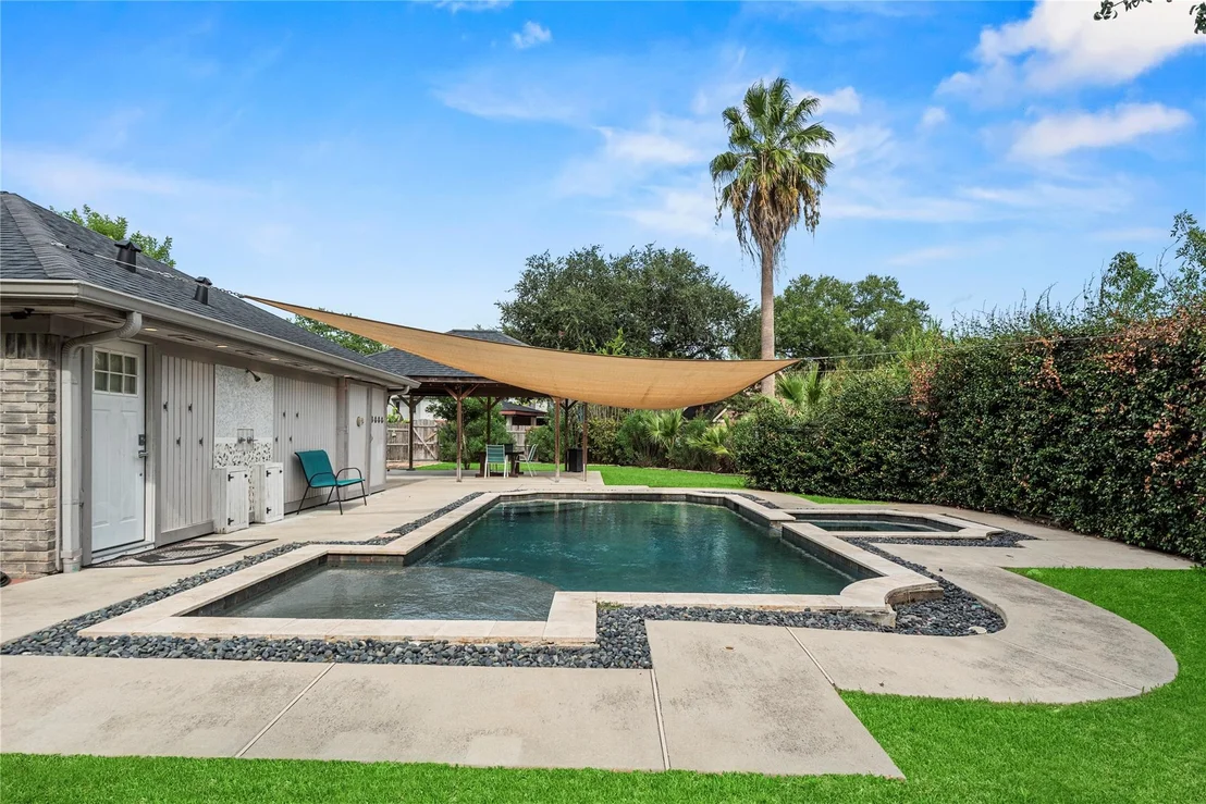 Photo of 2418 Pebbledowne Circle