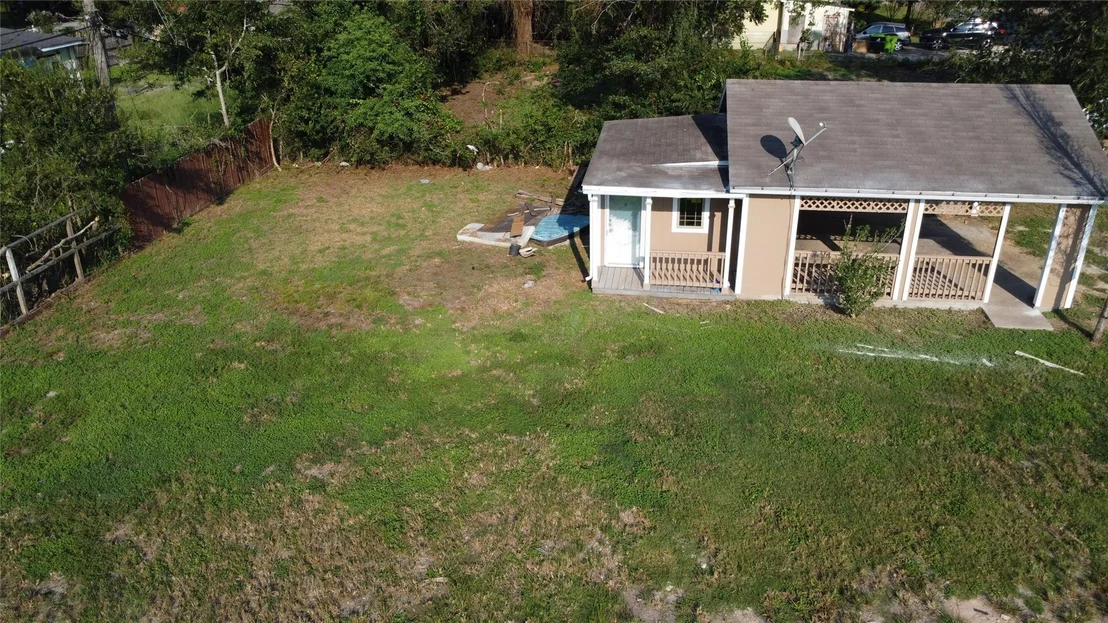Photo of 822 Leonard Avenue
