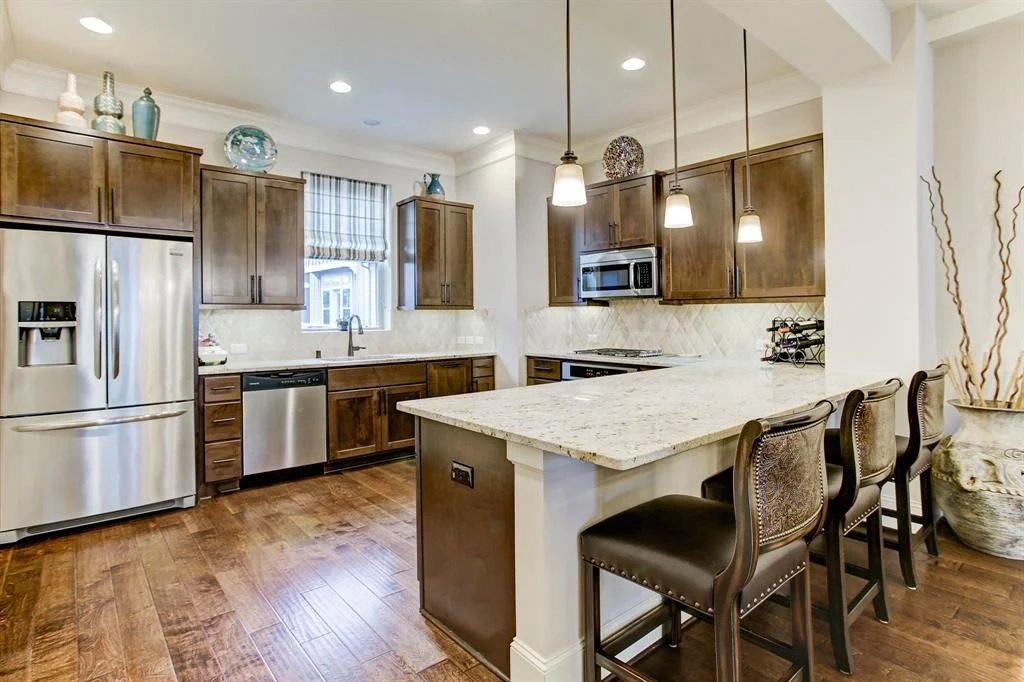 Photo of 710 N Shepherd Drive