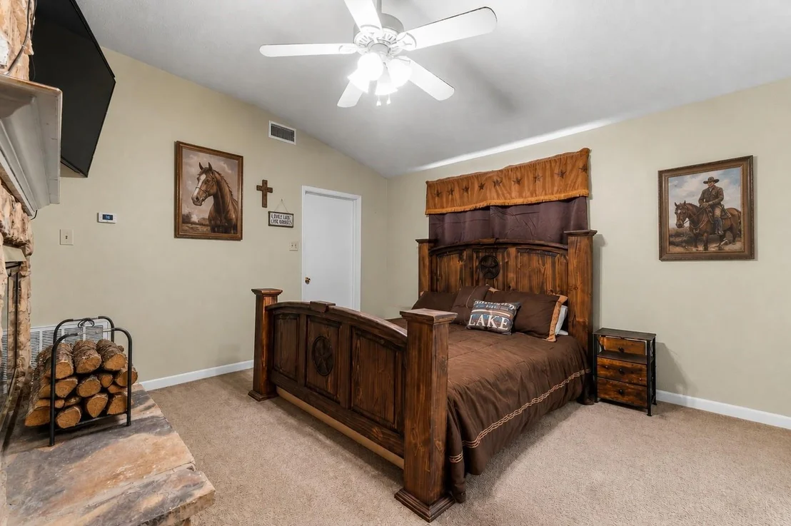 Photo of 146 Creekside Drive
