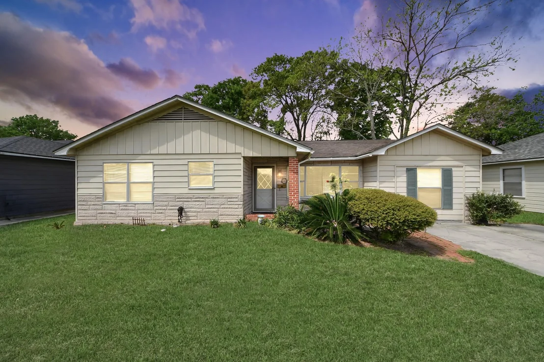 Photo of 1806 San Jacinto Drive