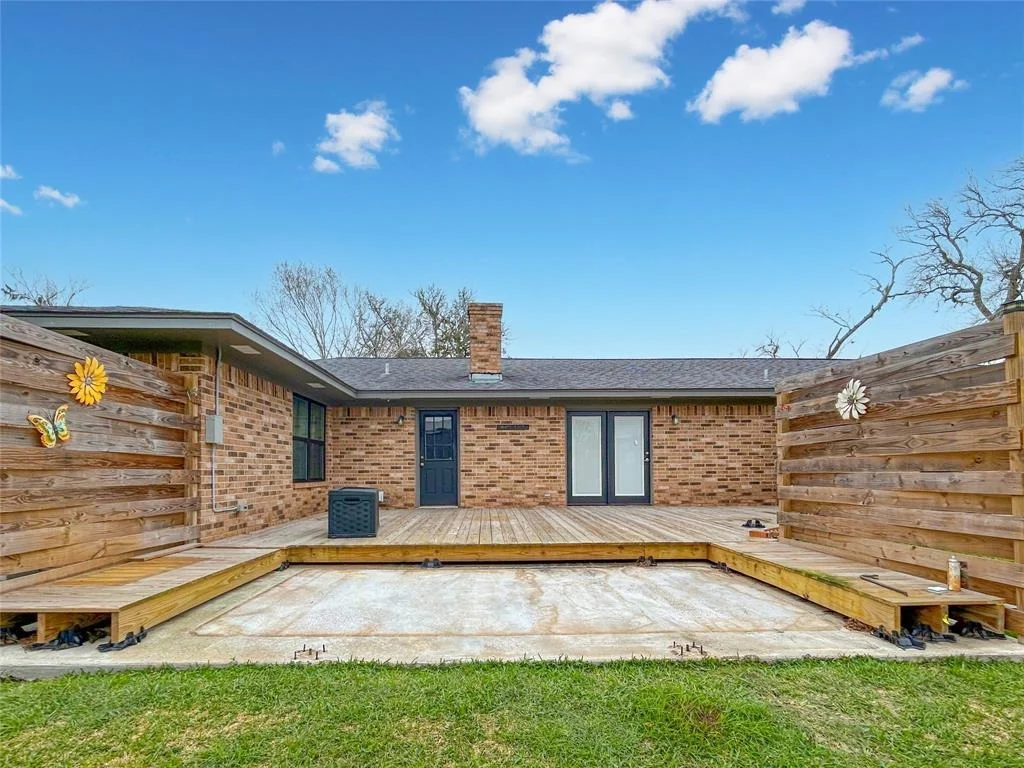 Photo of 302 Buffalo Trail