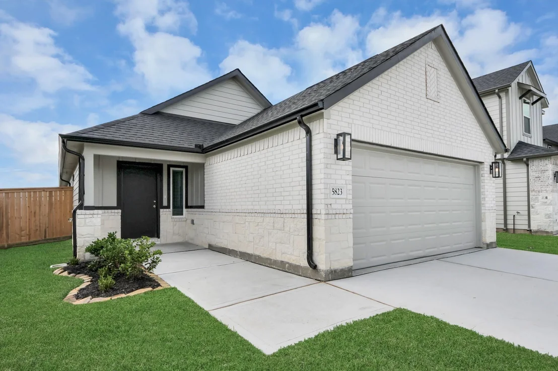 Photo of 5823 Madison Trail Drive
