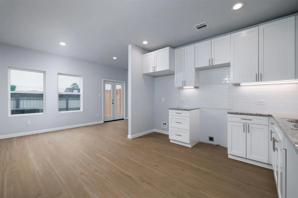 Photo of 18832 Elegance Avenue