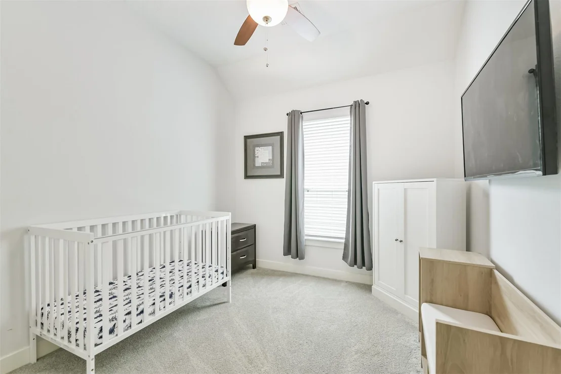 Photo of 260 Shoreview Drive