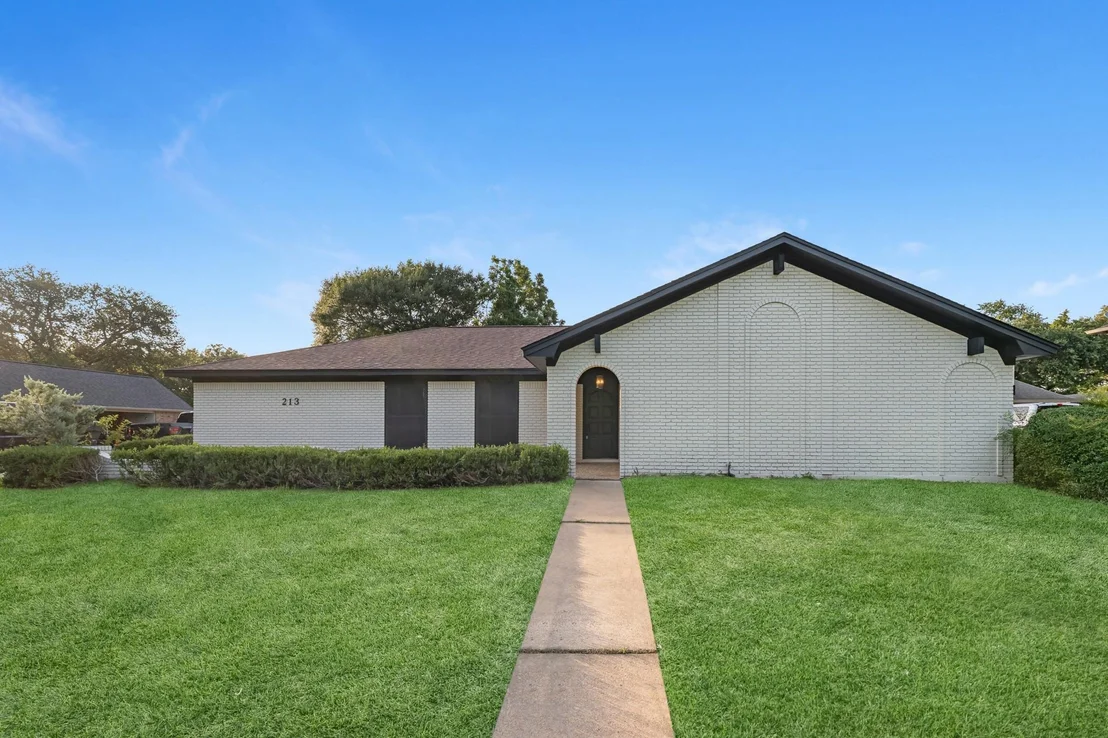 Photo of 213 Westview Drive