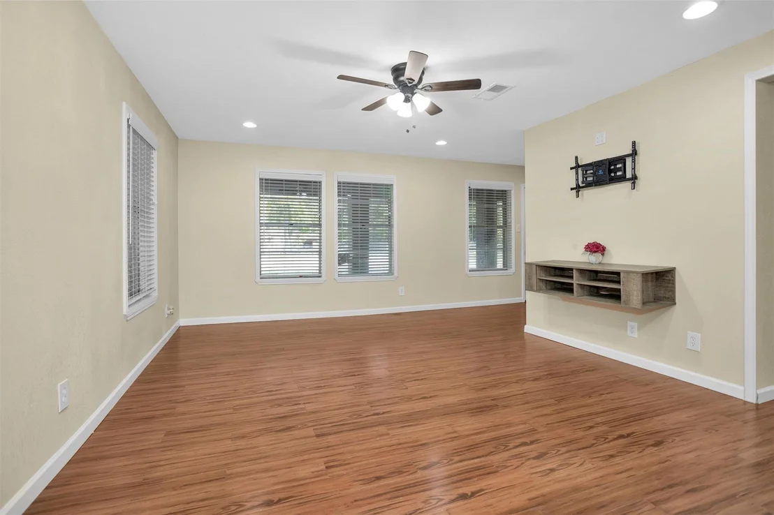 Photo of 339 County Road 432