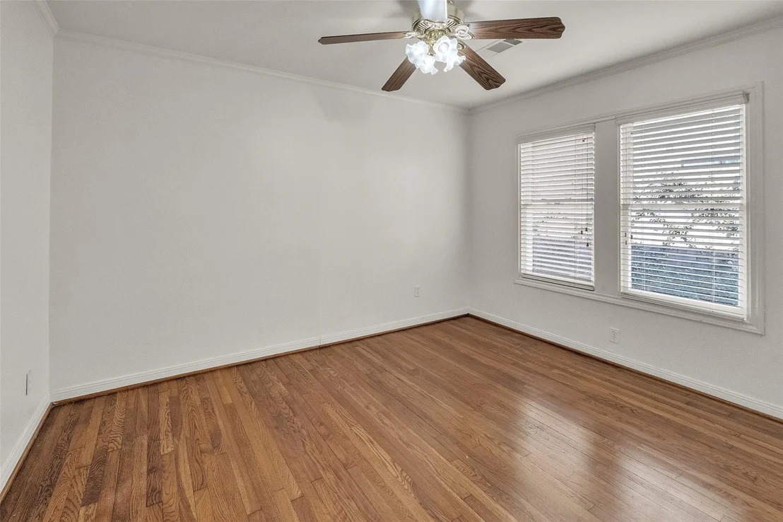 Photo of 3932 Marquette Street