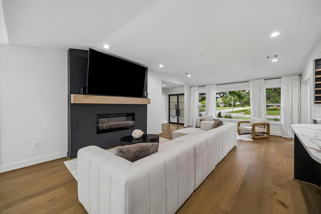 Photo of 115 Blue Willow Drive