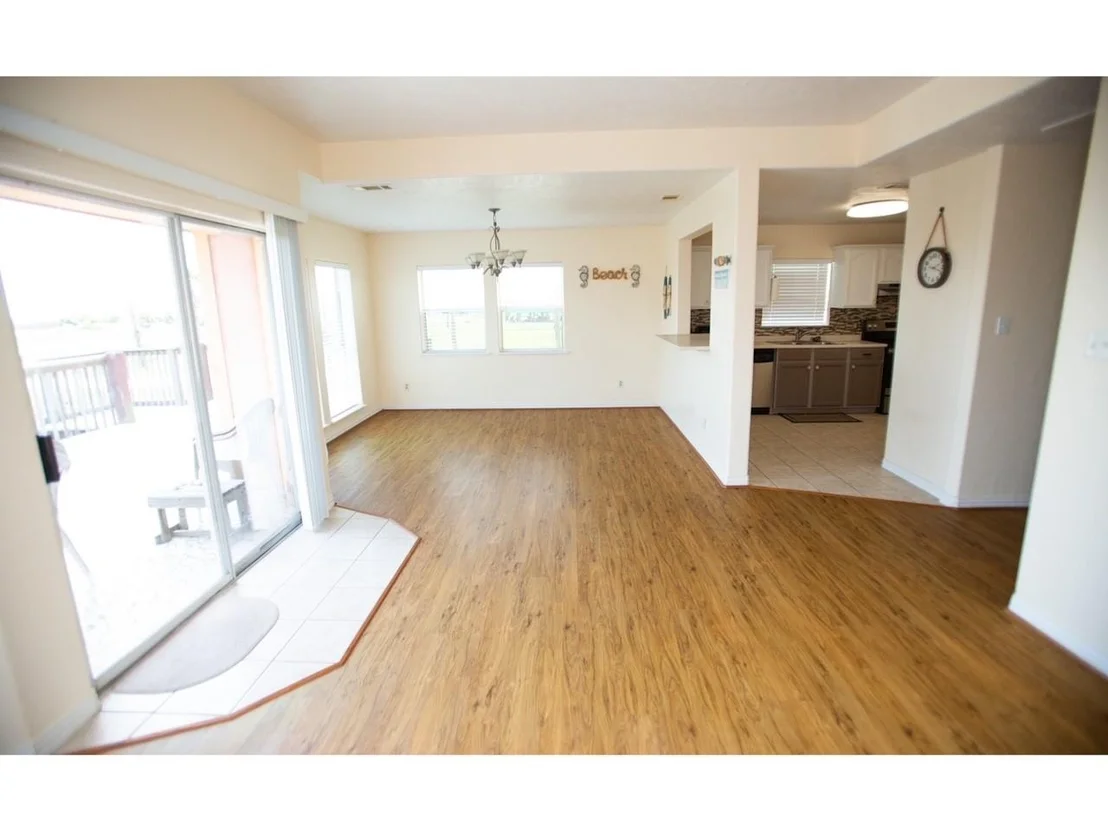 Photo of 419 Thunder Road