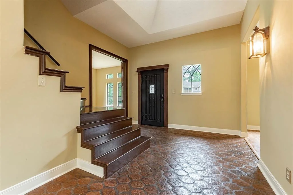 Photo of 2209 Oak Drive