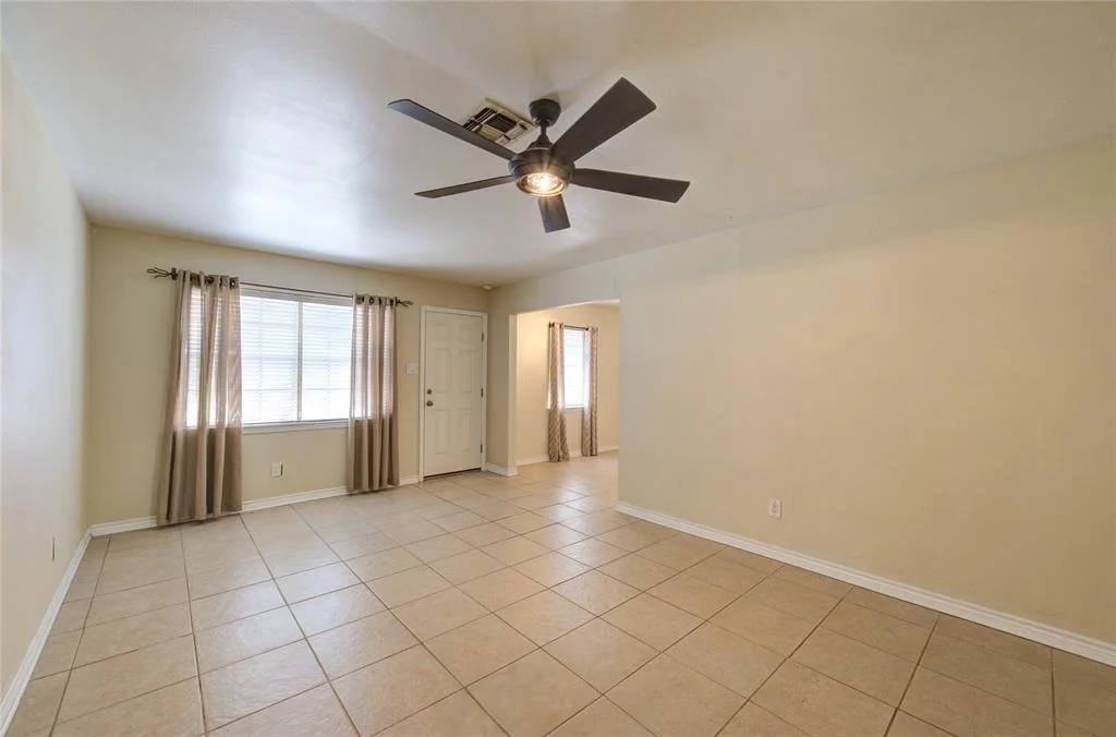 Photo of 6403 Oaknut Drive