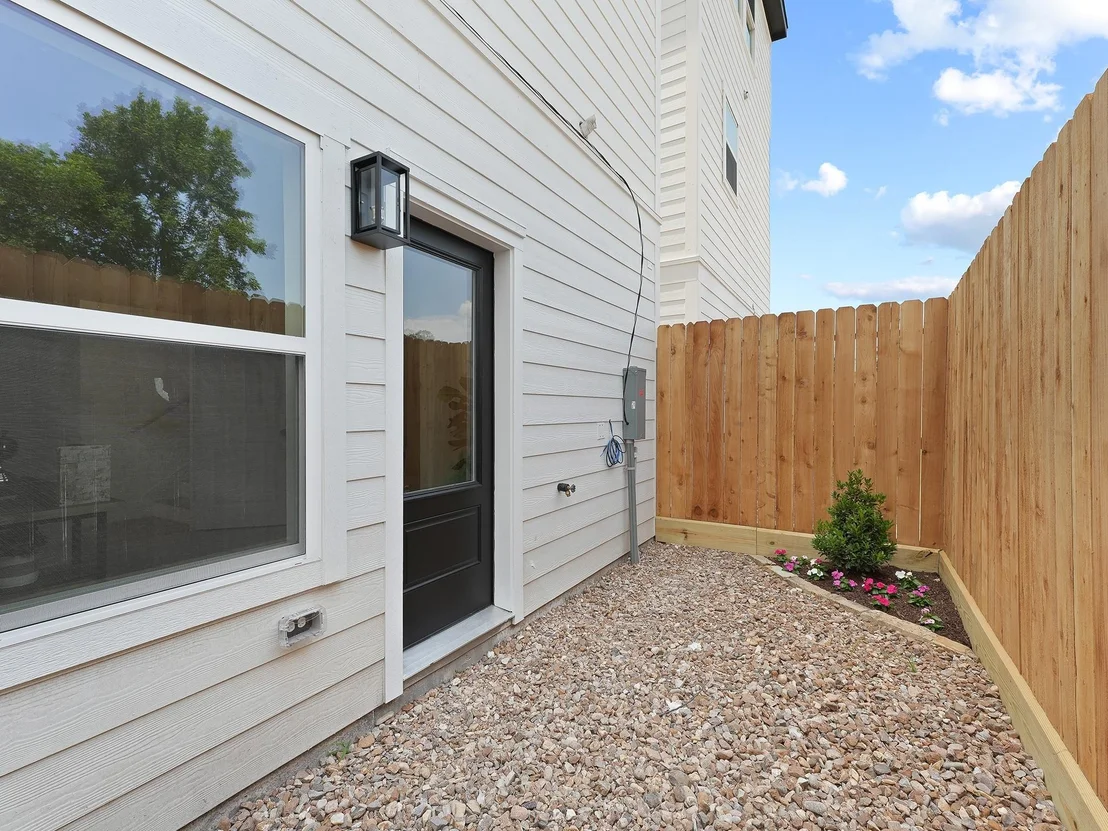 Photo of 4816 Cochran Street