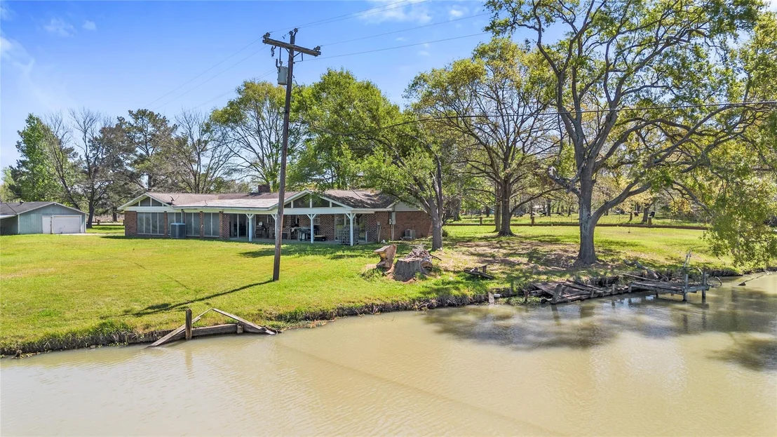 Photo of 1633 River Road