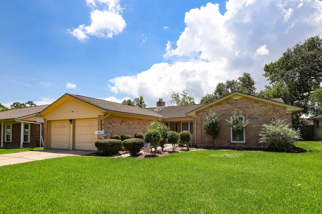 Photo of 818 Seafoam Road