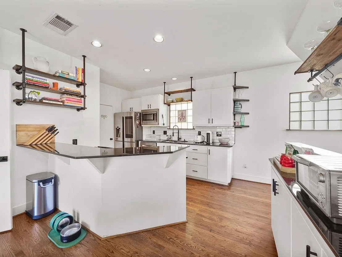 Photo of 1231 Jackson Boulevard