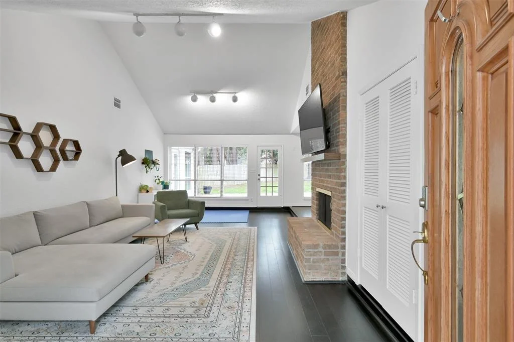 Photo of 5 N Hornbeam Place