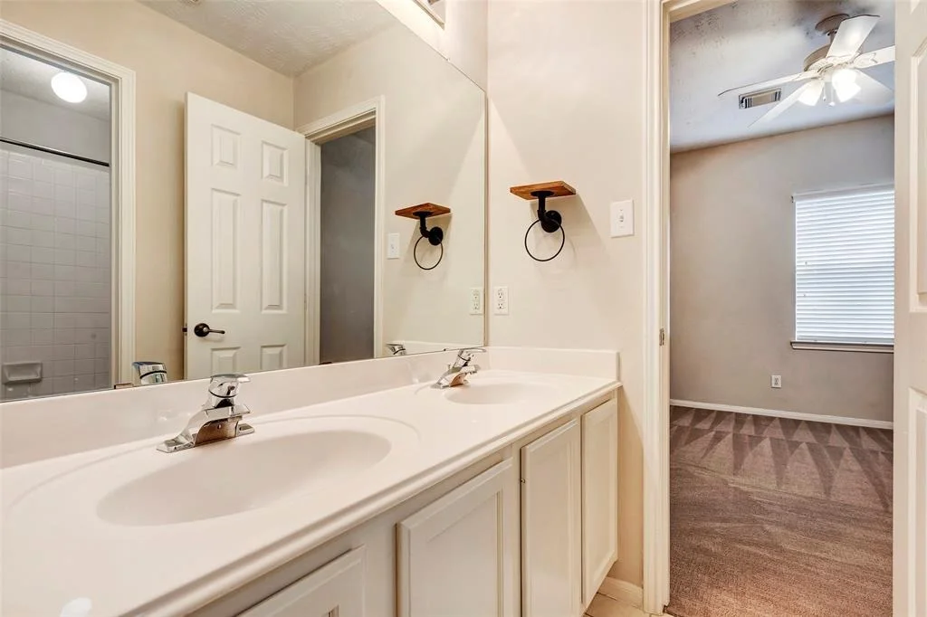 Photo of 83 N Greenvine Circle