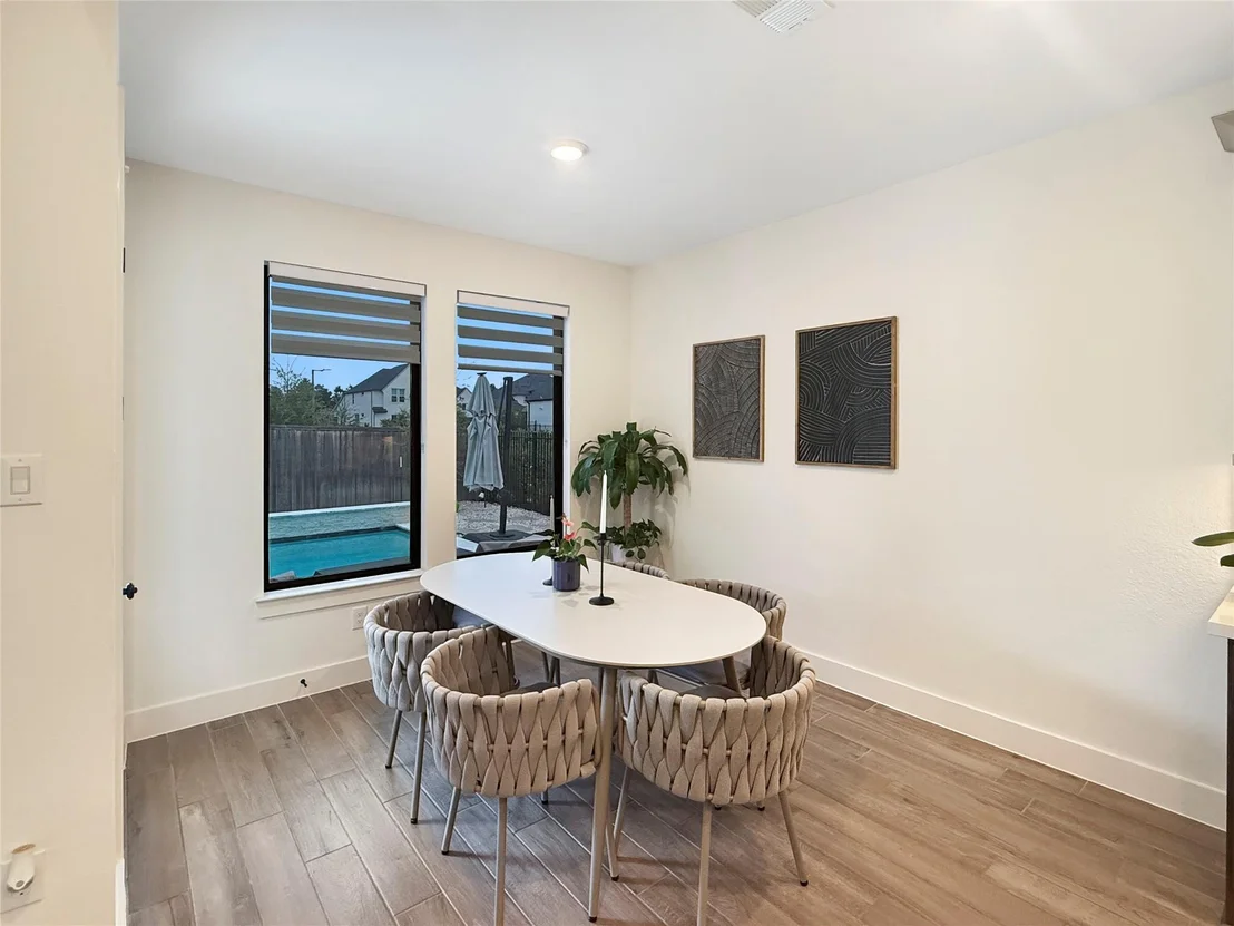 Photo of 26918 Swanborough Road