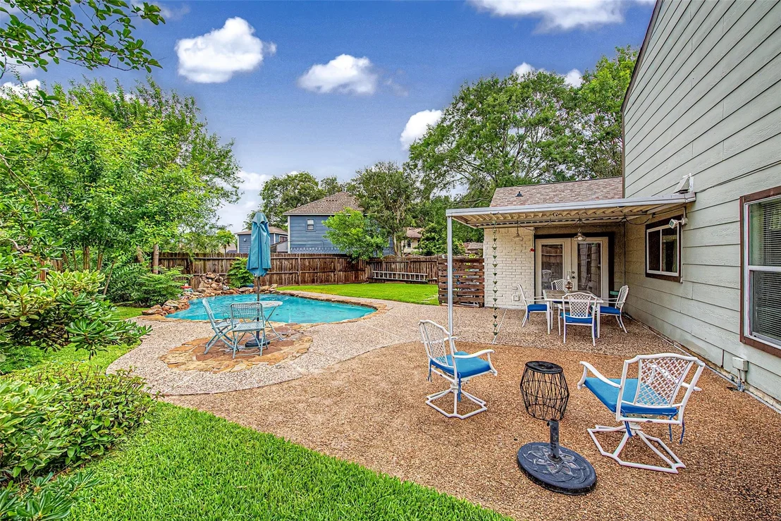 Photo of 402 Redway Lane