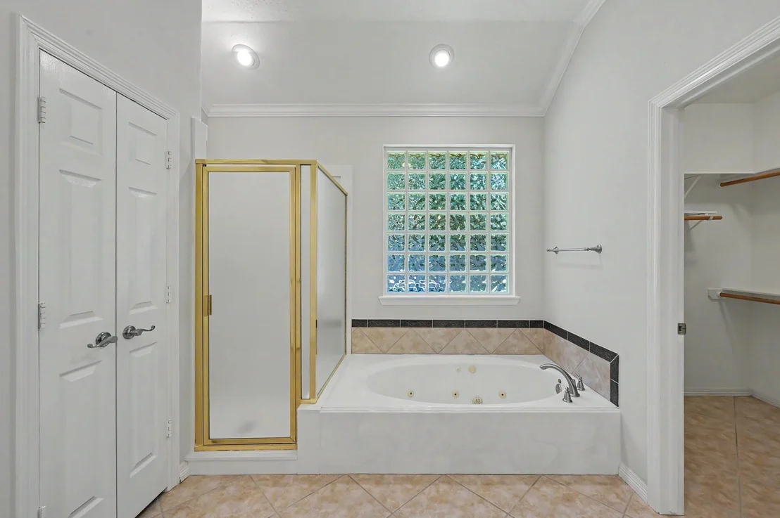 Photo of 22 N Castlegreen Circle