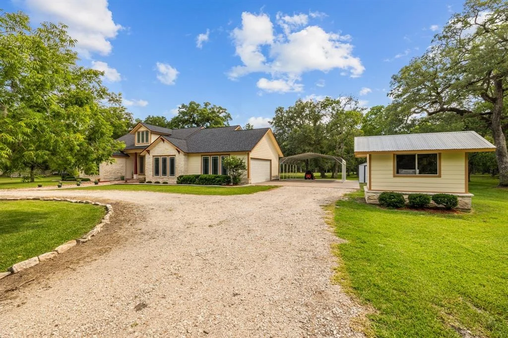 Photo of 18206 River Oaks Road
