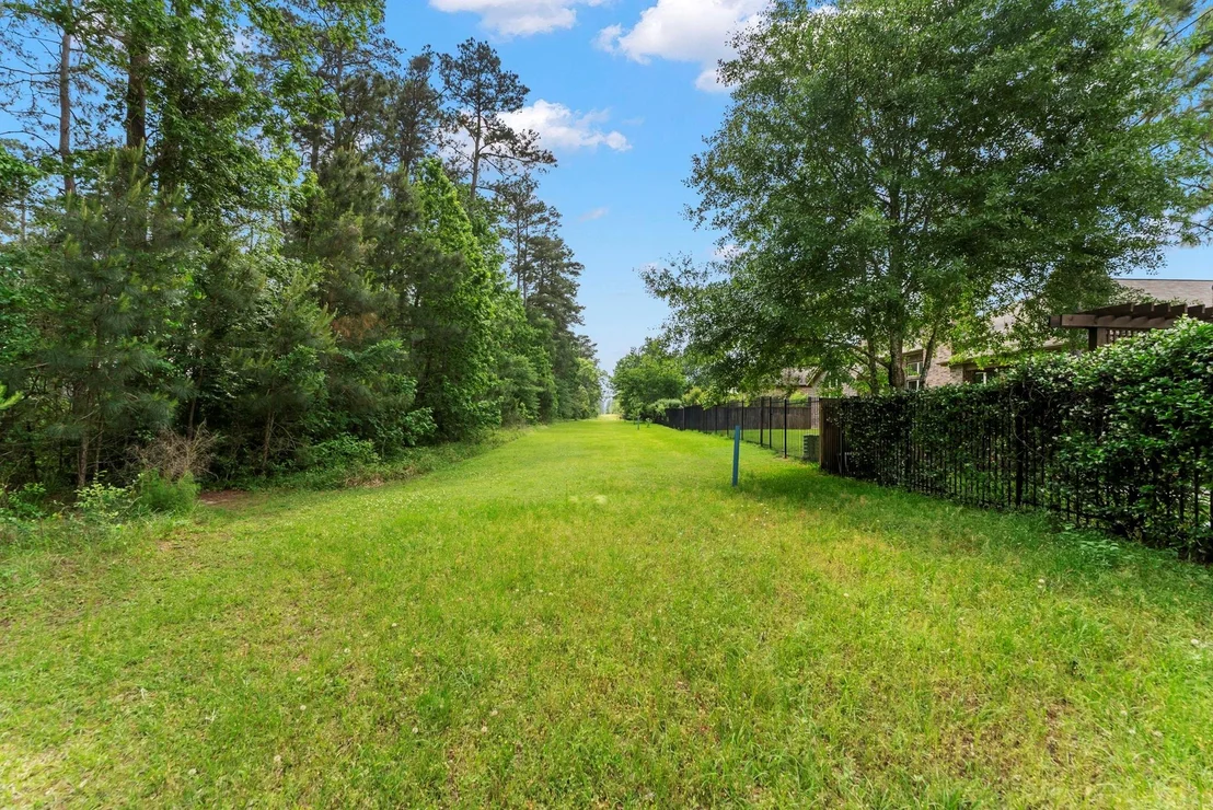 Photo of 141 Evergreen Oak Drive
