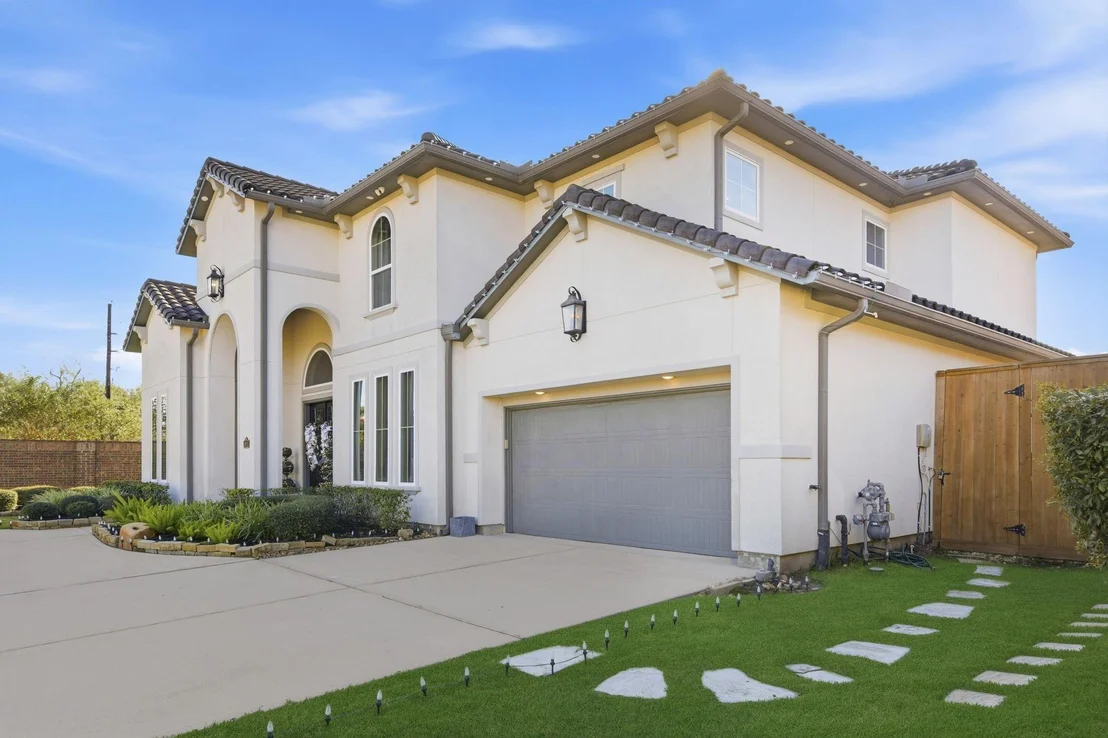 Photo of 5811 Stratton Woods Drive