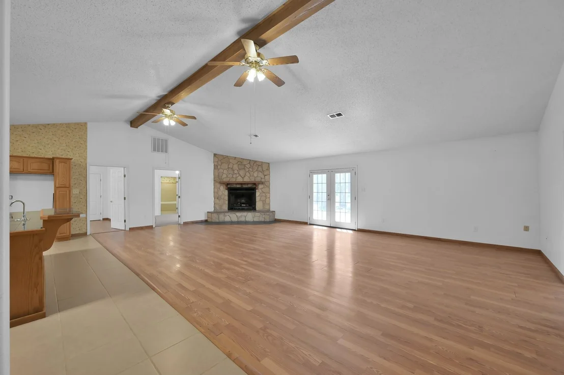 Photo of 121 Magnolia Boulevard