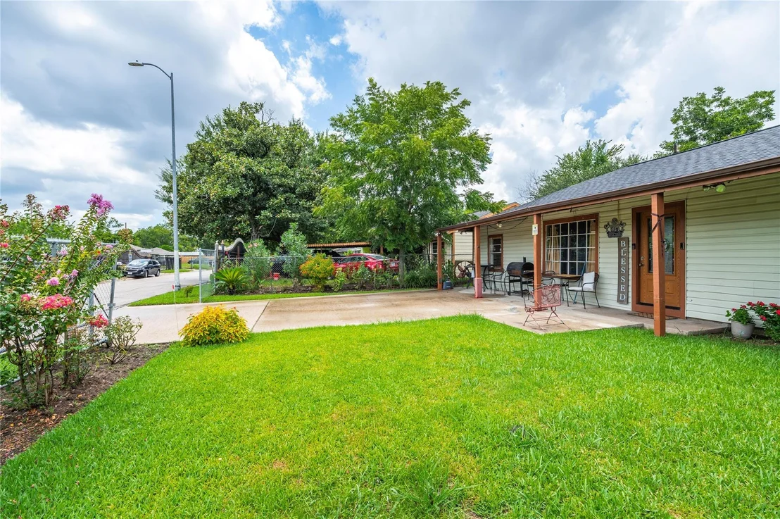 Photo of 4937 Bataan Road