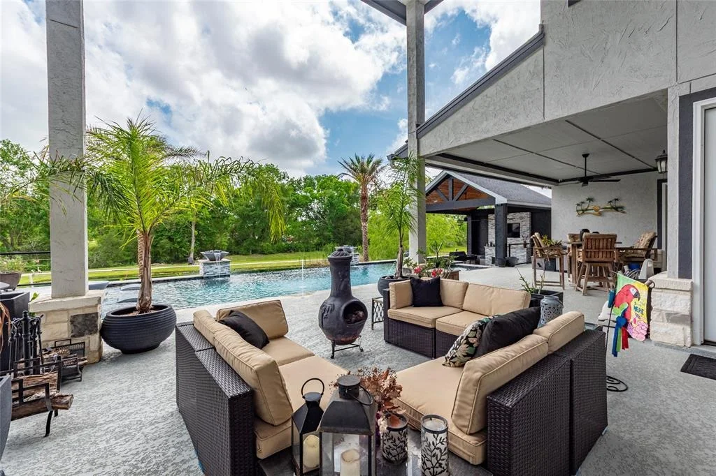 Photo of 5707 Windmill Lane