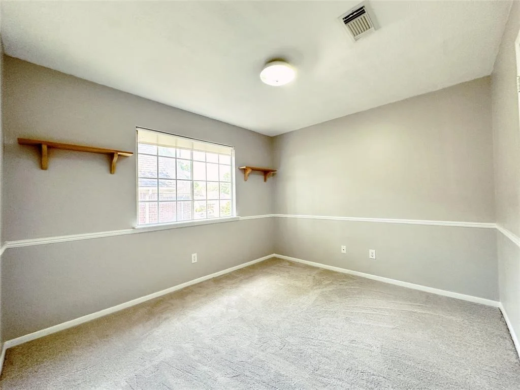 Photo of 16031 Lakestone Drive