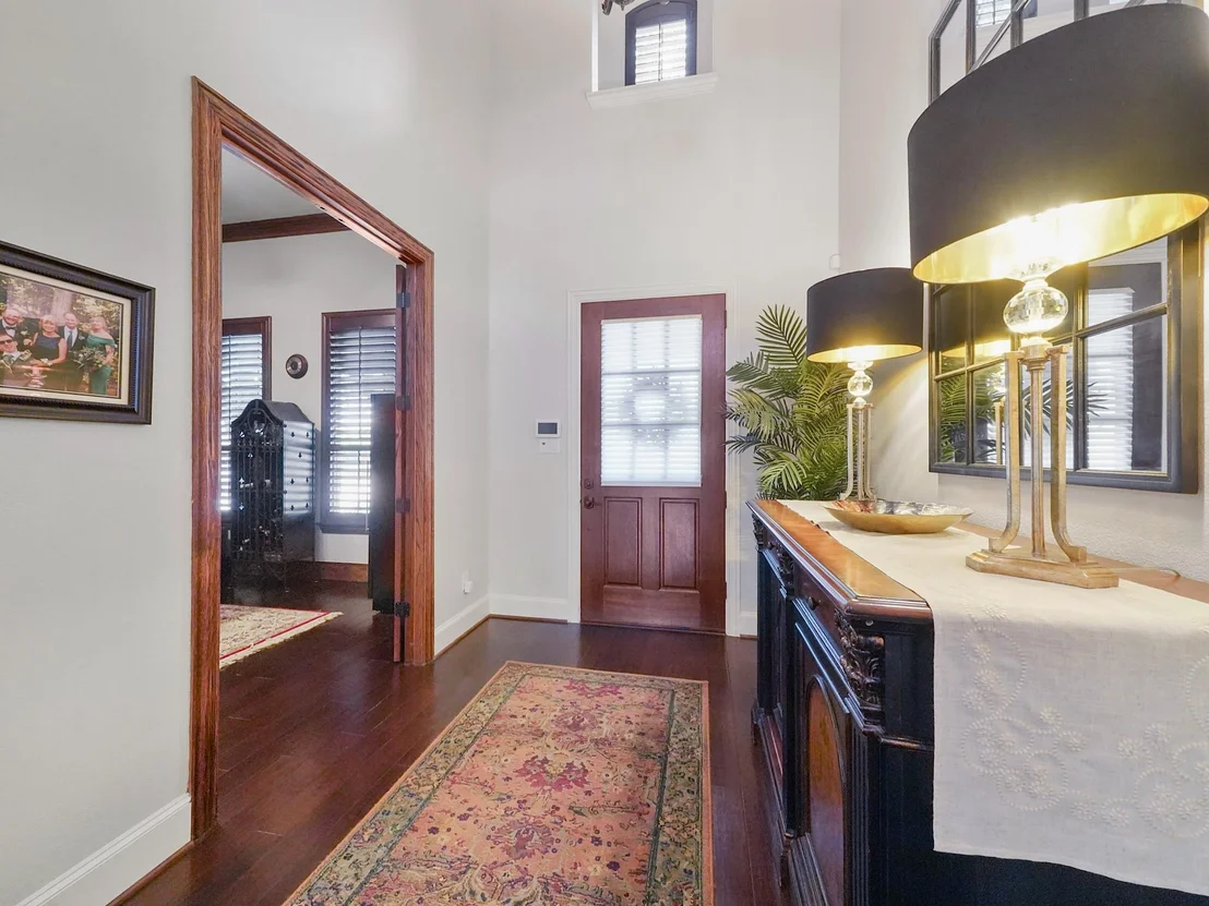 Photo of 6015 Madrone Mdw Drive