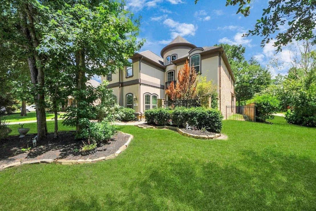 Photo of 102 Stonecrop Place