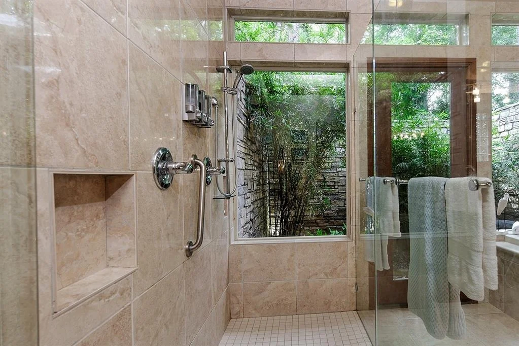 Photo of 11 Chestnut Hill Court